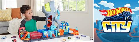 Hot Wheels Let S Race Netflix City Toy Car Track Set Ultra Shark Car Wash With Scale