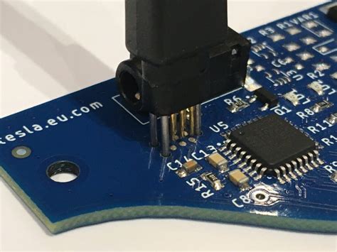Simplify Development By Using Microchip Tag Connect Cable With Stlink