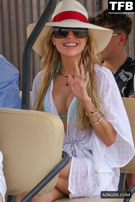 Sylvie Meis Sexy Seen Flaunting Her Hot Bikini Body At The Beach In Saint Tropez AZNude