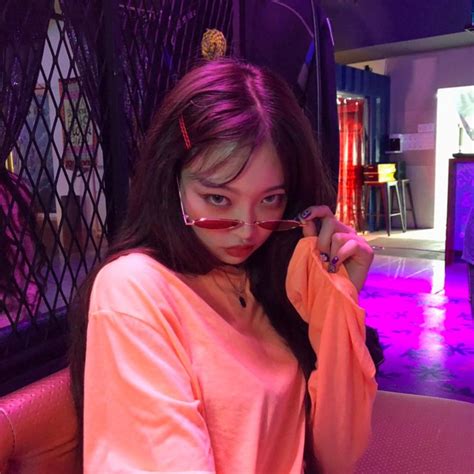 Kẹp tóc màu sắc từ thời ơ kìa bỗng hot trở lại hot girl Hàn Việt đều thi nhau dùng