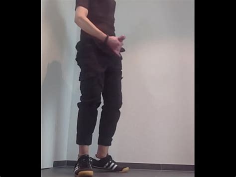 Masturbation Wearing Sneaker XVIDEOS