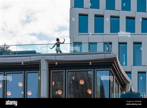 Bikini M Dchen Fotos Und Bildmaterial In Hoher Aufl Sung Alamy