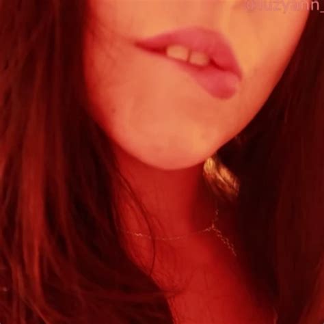 Risky Public Squirt En La Calle Close Up Porn Feat Luzyann By FapHouse XHamster