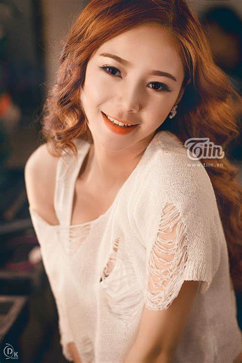 Hot girl kem xôi được ví như bản sao hoàn hảo của Minh Hằng