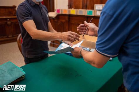 Cittadini Italiani Residenti Allestero Per Le Politiche Si Può Votare In Italia O Per Posta