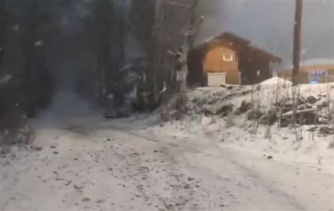 Video Oglašen je crveni meteoalarm u Gorskom kotaru je palo 30 cm