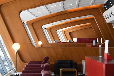 Best Airport Lounges in the World - Men's Journal