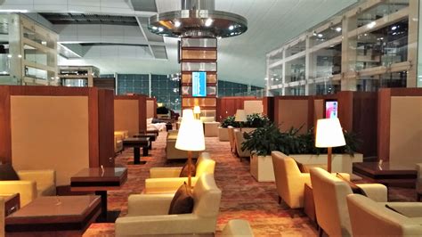Chilling in Emirates’ Home Lounges | Window Seat Preferred