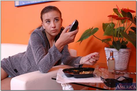 Sexy Sport Babe In Shorts And Roller Skates Gets Nude And Posing Porn Pictures XXX Photos Sex