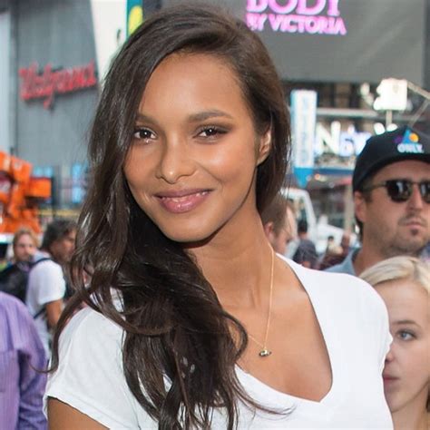 Lais Ribeiro Is Officially A Victoria S Secret Angel Popsugar Latina