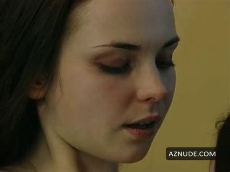 ELIZABETH HITCHCOCK Nude AZNude