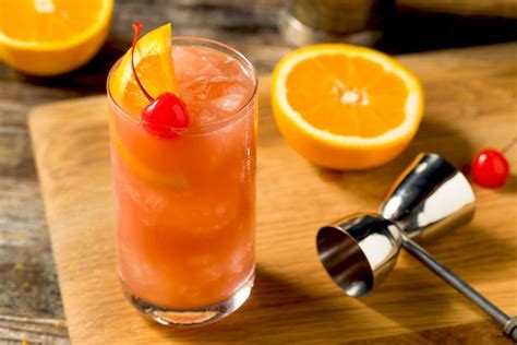 Bước Vào Biển Cả Với Cocktail Sex On The Beach Winecity