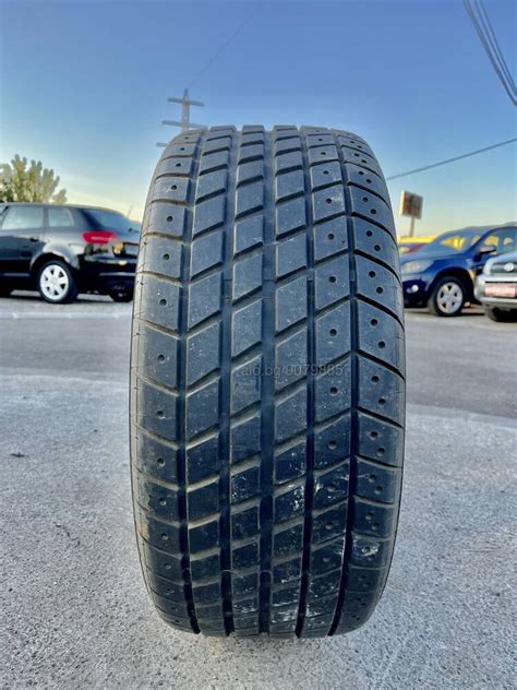 Единична гума 235/45/17 Yokohama Гуми 1 бр. Yokohama 2000 г. Летни гуми ...