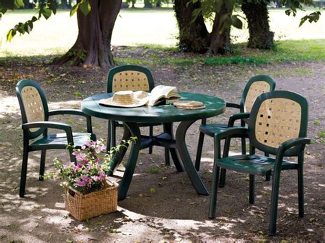 Садовый пластиковый стол - Купить стол из пластика на заказ в Москве ...