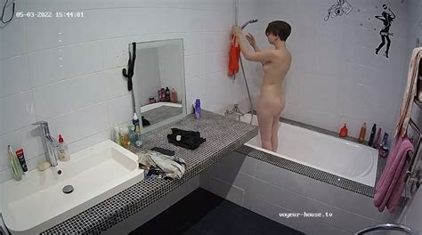 Watch Shower Girl Wendy Shower May Naked People With Libusa Dolph In Guest Room The