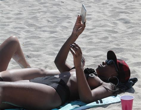 Forumophilia PORN FORUM Oops Unexpected Display Of Girls Charms Upskirt Downblouse