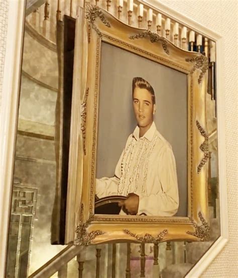 Elvis Presley Graceland Share Real Reason Natural Blonde King Dyed His