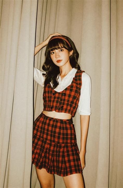 Hai hot girl bán bún VTV Đời thực nóng bỏng một người được chú ý nhờ hai mặt