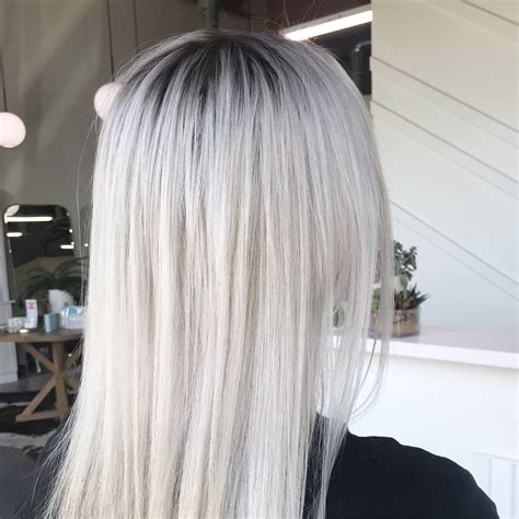 Black Roots Blonde Hair Platnium Blonde Hair White Hair Highlights