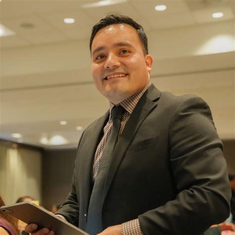 Miguel Maldonado Oficial