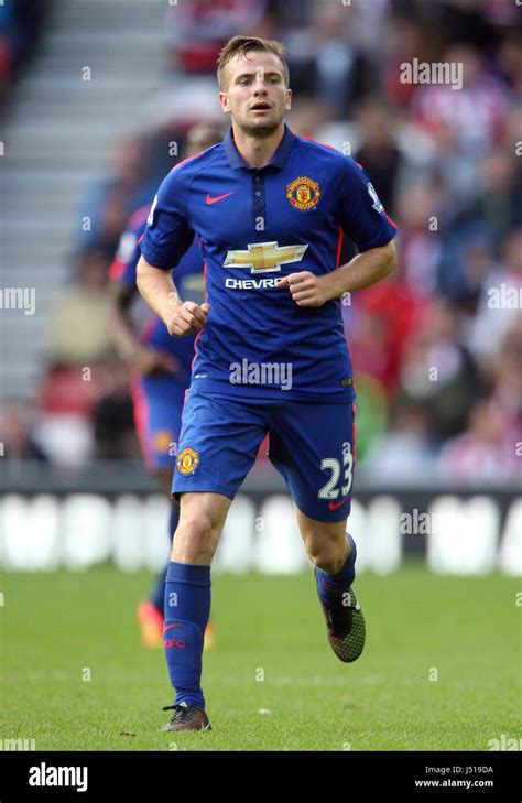 TOM CLEVERLEY MANCHESTER UNITED FC MANCHESTER UNITED FC STADIUM OF ...