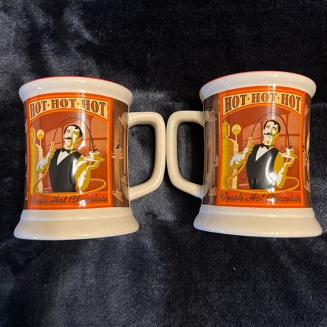 Warner Bros Dining Two Polar Express Fresh Hot Chocolate Mugs