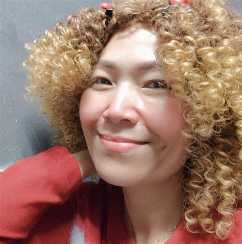 มัม Channel