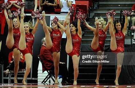 University Of Utah Cheerleaders Photos Et Images De Collection Getty