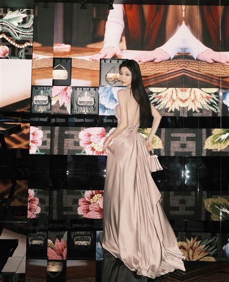 Hot girl xứ Trung từng bị cam thường hại giờ cũng thất bại trước ống kính Getty Images