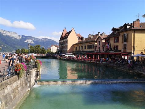 Tour des bauges à vélo Le lac d Annecy et le massif des Bauges à vélo