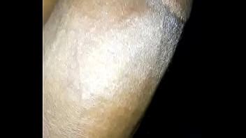 Mrsweetman muestra su larga polla en una cámara XVIDEOS