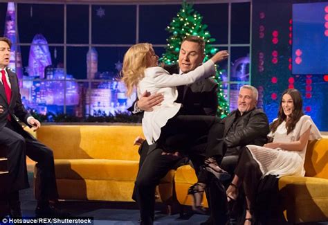 Kylie Minogue Won T Wed Until Same Sex Marriage Is Legalised In Australia Daily Mail Online