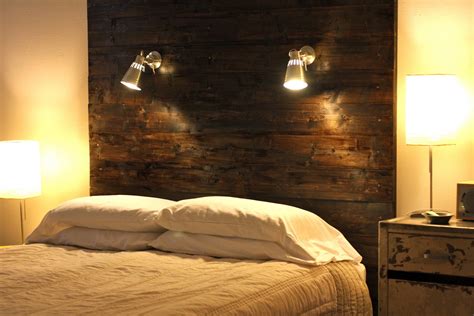 Walls Under Construction: Rustic Headboard