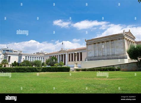 Edificio De La Universidad De Atenas Nacionales Y Kapodistrian