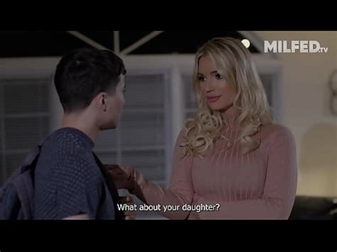 Suegra Necesitada De Una Polla Joven Se Folla Al Novio De Su Hijastra Xvideos