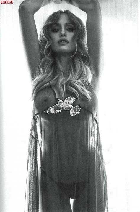 Naked Marisa Cruz In Cristina Magazine