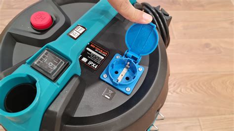 Обзор строительного пылесоса Bort BSS-1525 Black: как быстро убрать ...