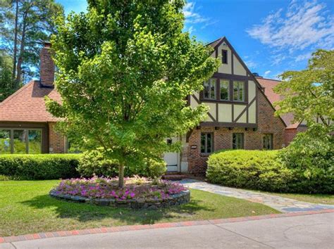 Augusta Ga Luxury Homes For Sale 483 Homes Zillow