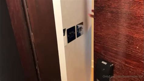 Jasmine Jae Fuck A Fan