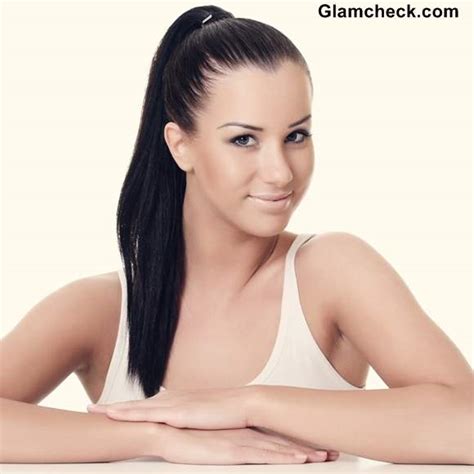 Grey Smokey Eyes And Nude Lips For Everyday Makeup