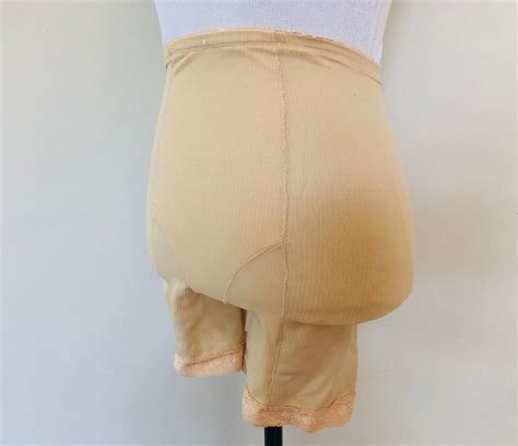 Medium Flexees Nude Beige Tan Leg Tight Sexy Pin Up Style Firm Hold Shapewear Girdle Vintage