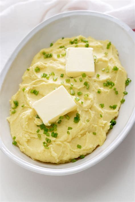 Best Mashed Potatoes with Sour Cream - Tia Clara
