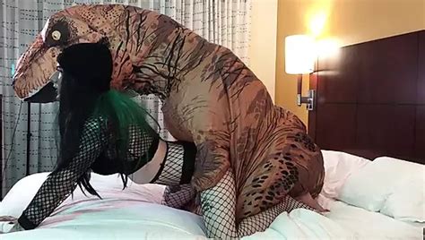 Dinosaur Fucks Hot Goth Trans Babe American Shemale Amateur Porn By Onlyfans Xhamster