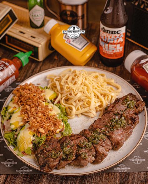 Ven a nuestro Barrio y... - Barrio Central Colombian Pub