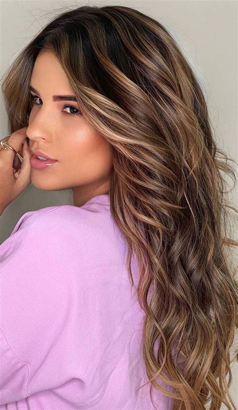 35 Ways To Upgrade Brunette Hair Subtle Beige Blonde Highlights