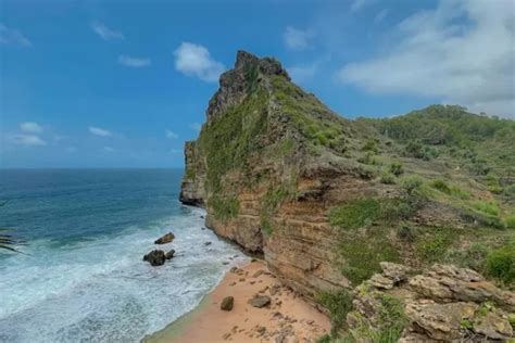 Intip Pesona Pantai Karang Payung Surga Dunia Di Wonogiri Yang