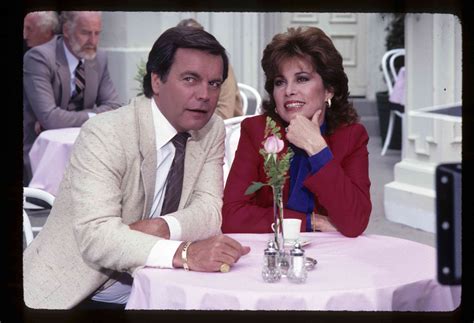 Robert Wagner and Stefanie Powers Have 'Hart to Hart' Reunion