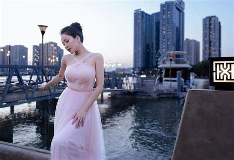 Hot girl từng lộ clip nóng nhan sắc xinh đẹp diện bikini cực chiến