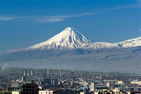 Closeup Of Lesser Ararat From Yerevan Mount Ararat Wikipedia