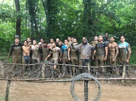 En images Des épreuves sportives dignes d un parcours du combattant au